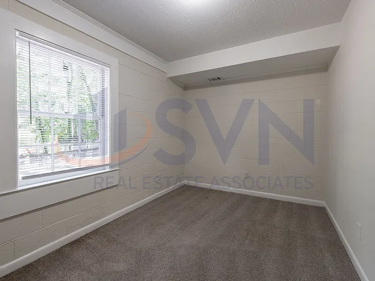 406 N Estes Dr — Photo 23
