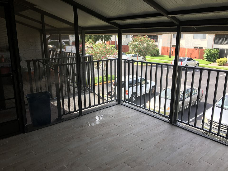 2nd image of 627 Ridge Club Dr