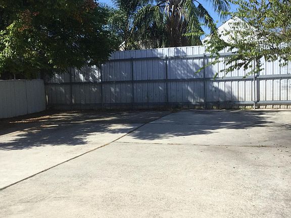 3rd image of 331 S Jefferson Davis Pkwy #B