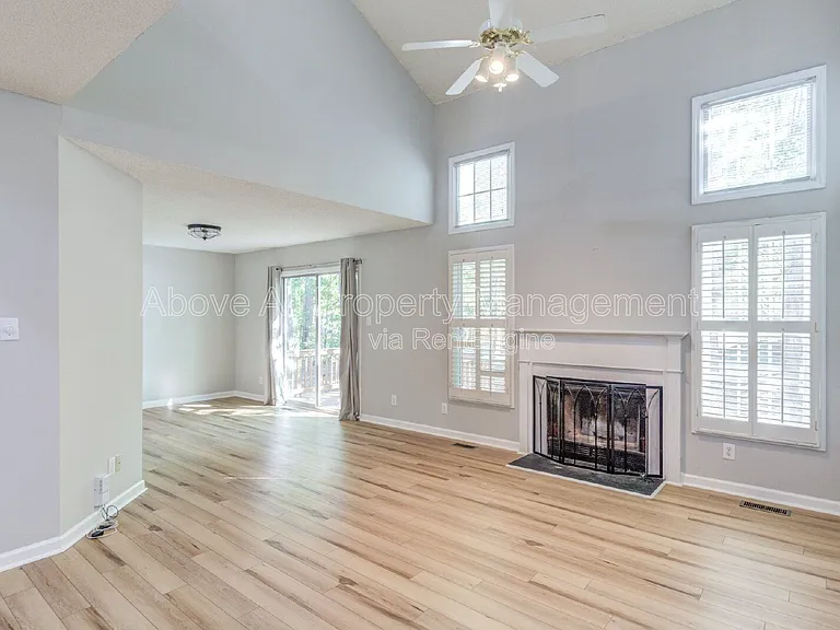 103 Unaka Ct — Photo 17