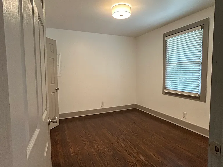 218 McKennell Dr — Photo 10