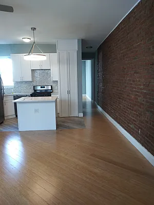 Rented by Towne House Properties | media 16