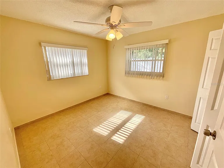 3127 Corona Dr — Photo 7