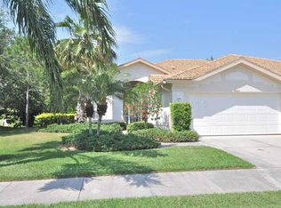 9401 Forest Hills Cir, Sarasota, FL 34238