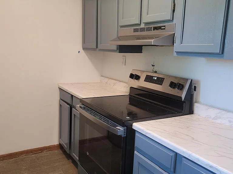 4844 Oxford Ct #5 — Photo 10
