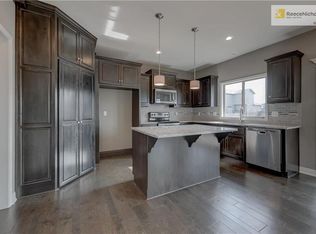 1211 Belinder Dr, Raymore, MO 64083