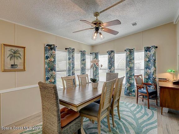 5th image of 418 Papaya Cir