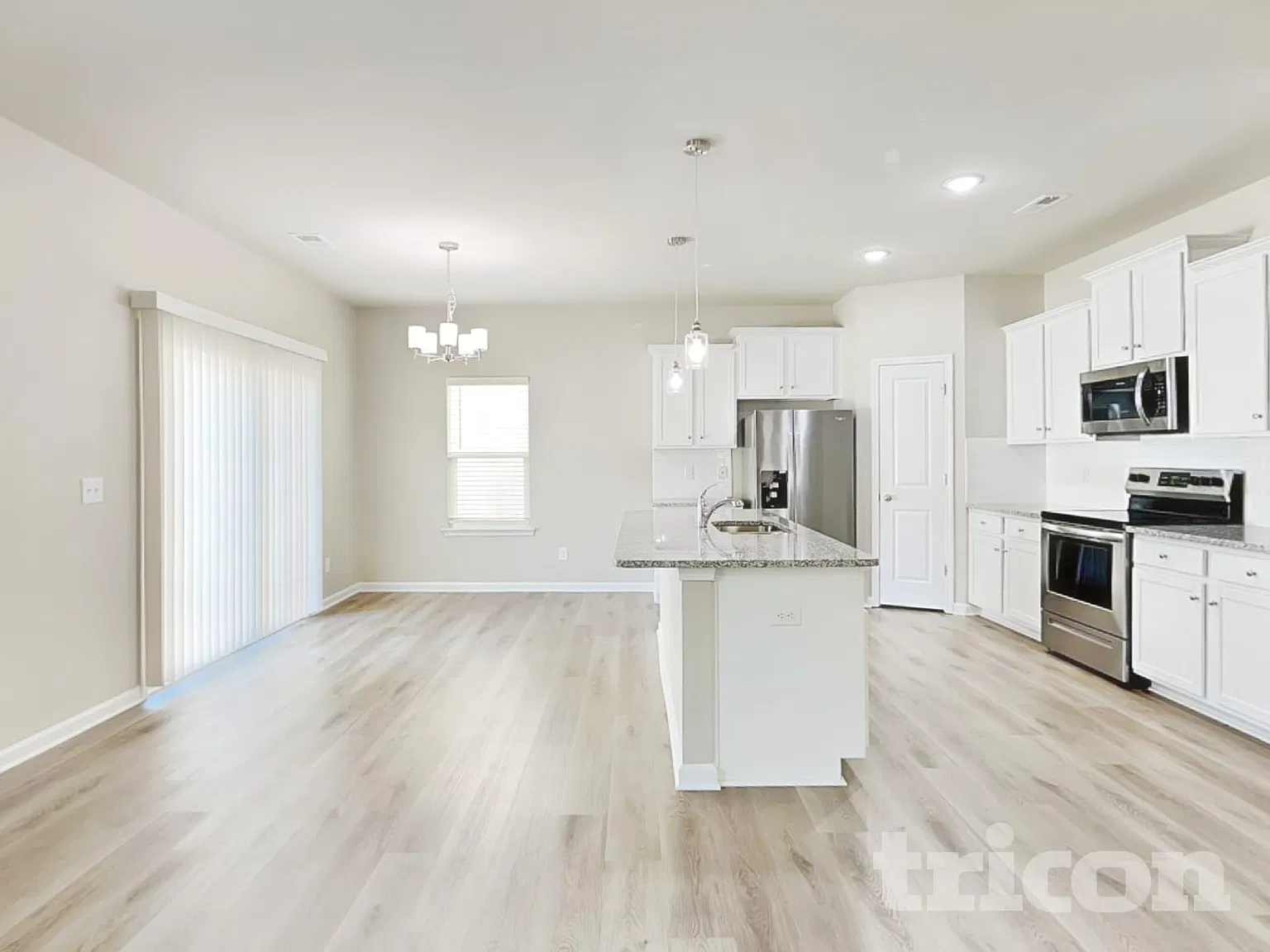 146 Spring Knoll Drive Charlotte NC — Photo 4