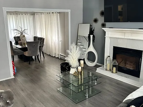 215 E Hemlock St, Hazleton, PA 18201