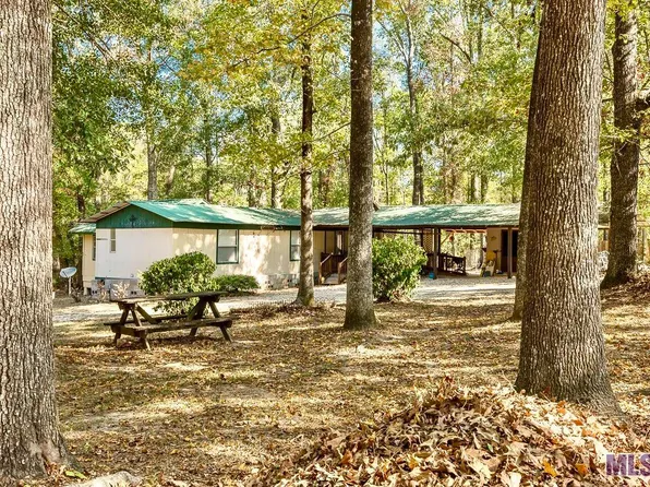 421 N Burton St, Greensburg, LA 70441