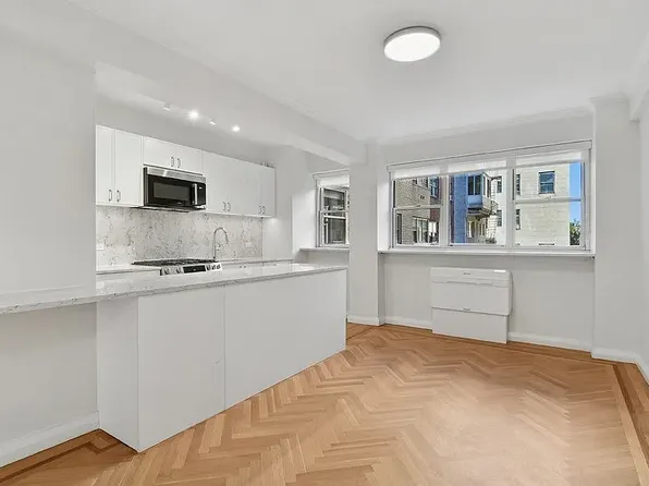 85 E End Ave, New York, NY