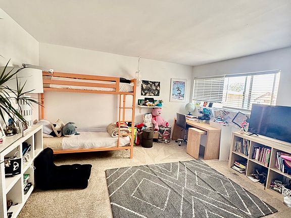 5th image of 221 N Juanita Ave #3
