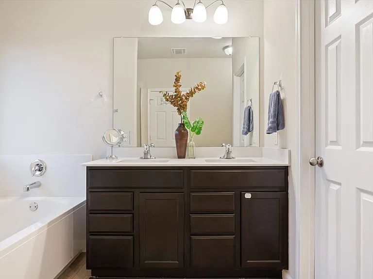 3105 Beutel Rd — Photo 14