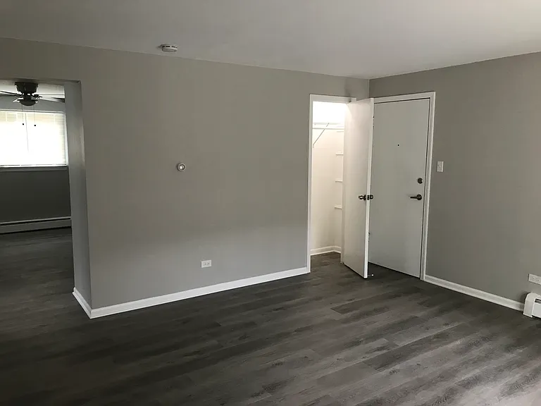 State Street Apartment — Photo 8