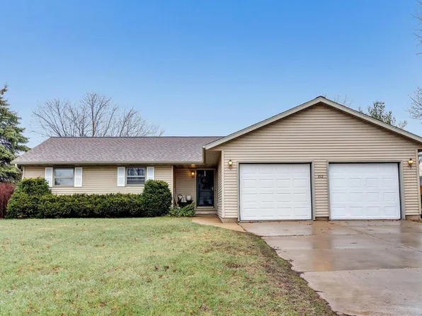 712 Pine St, Pulaski, WI 54162