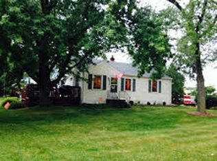 2273 S Broadway St, Green Bay, WI 54304