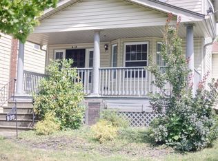 939 Greyton Rd, Cleveland Heights, OH 44112