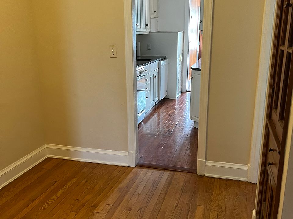Foyer looking into kitchen.