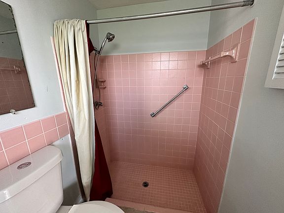 3rd image of 3500 Norland Ct