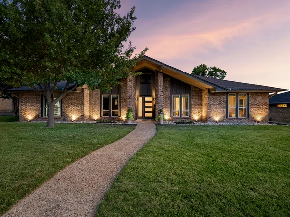 2812 Carriage Ln, Carrollton, TX 75006