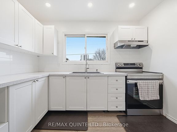 5th image of 99 Dunnett Blvd #2