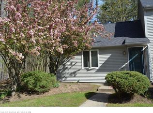 2 High Bluff Dr, Kennebunk, ME 04043