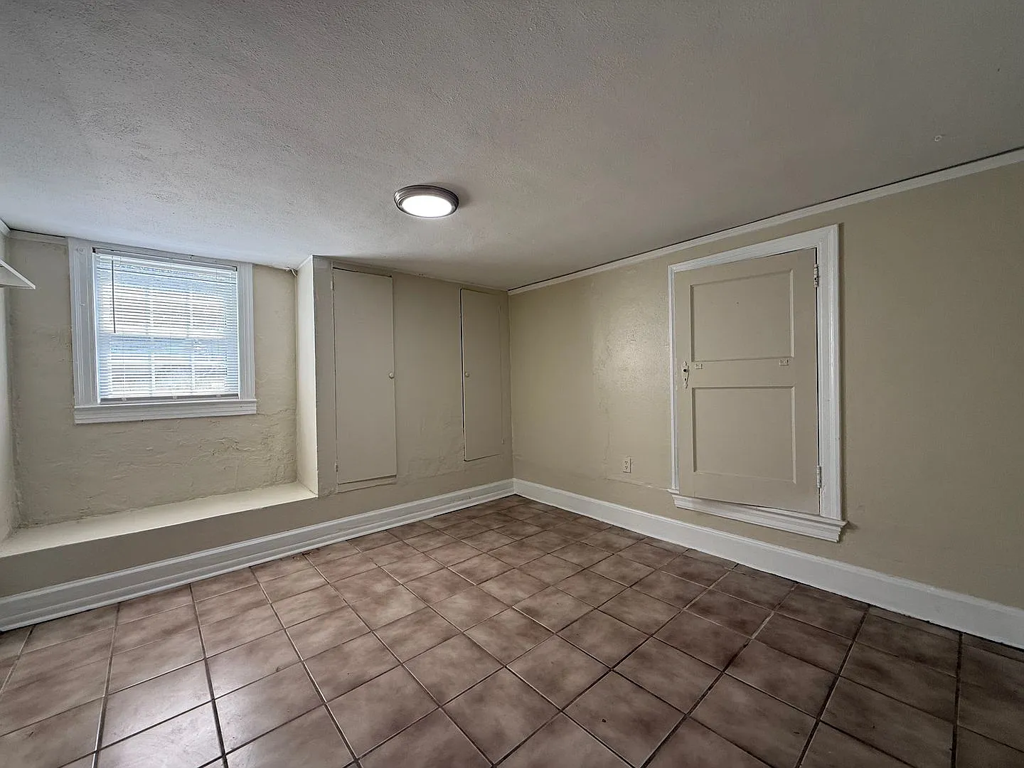 Downstairs Units In Downtown Tallahassee! — Photo 4