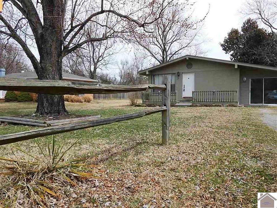 1st image of 372 Shelia Dr