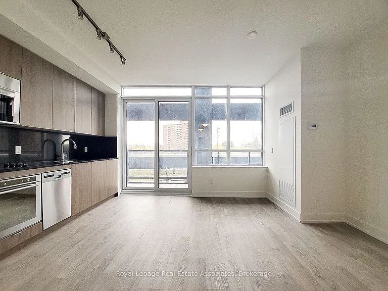 5 Mabelle Ave #227 — Photo 2