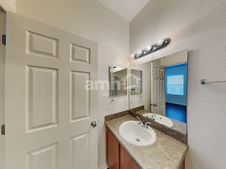 10707 Carloway Hills Dr — Photo 11
