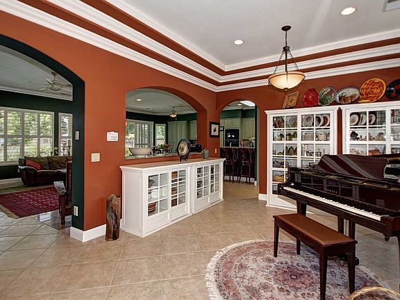 5th image of 3050 Bastone Ct