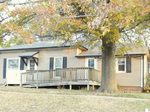 1008 5th St, Friend, NE 68359