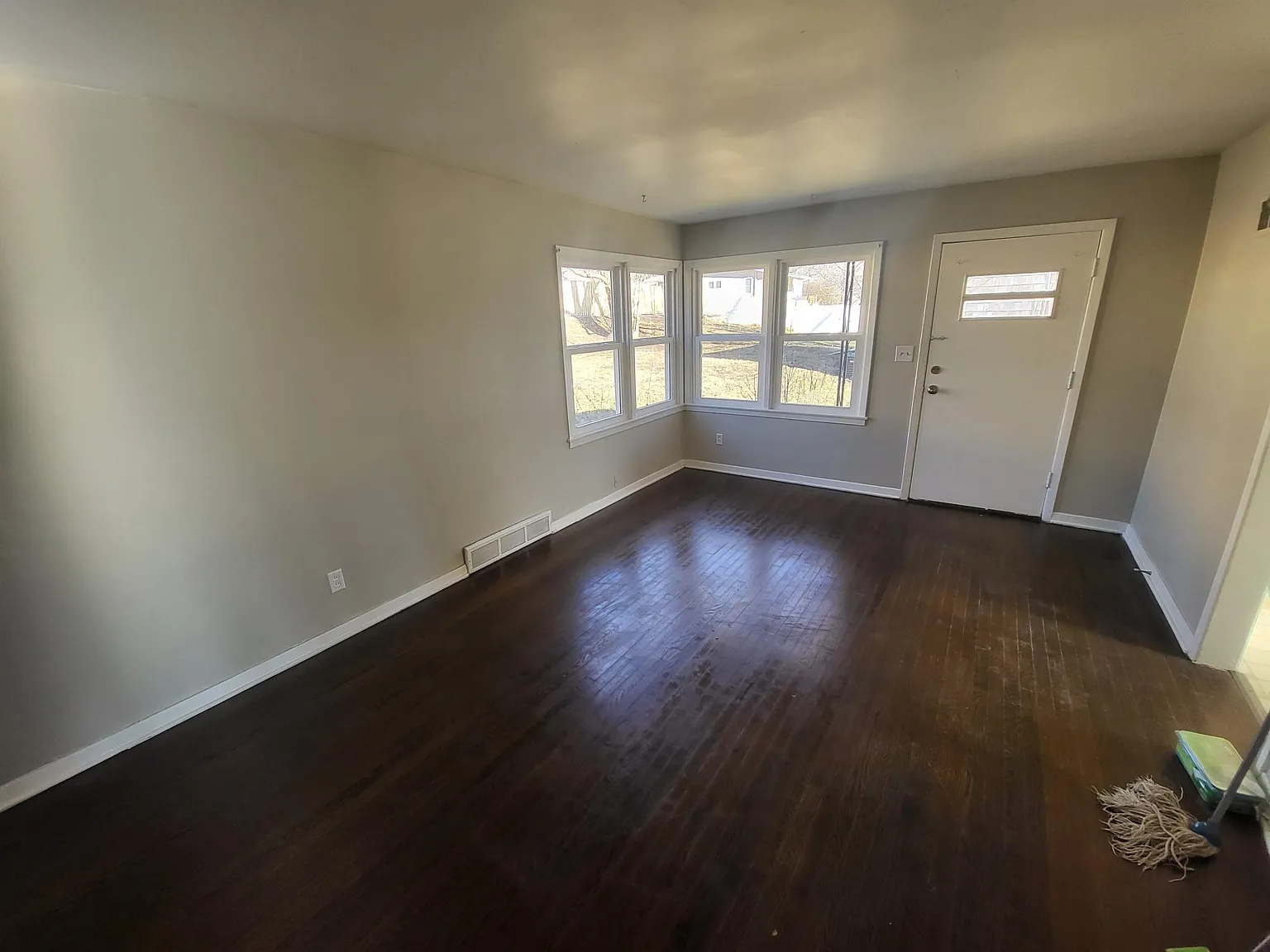 2 bed, 960 sqft, $1,095 — Photo 2
