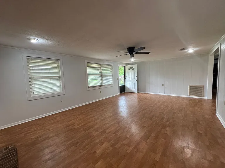 17588 County Road 136 — Photo 3