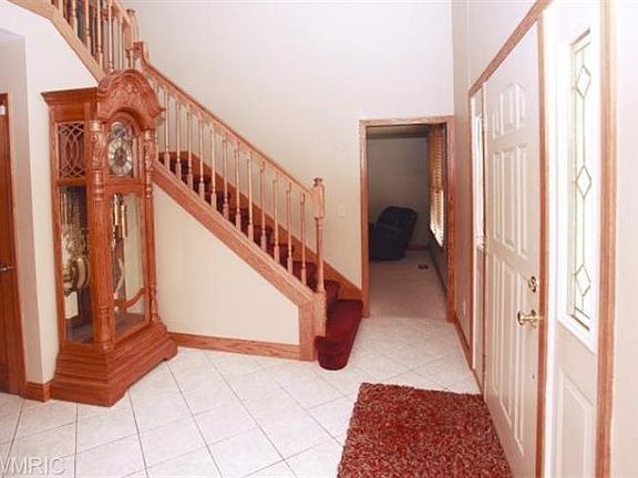 3rd image of 1055 Wickford Dr