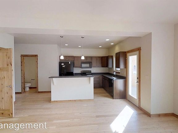3rd image of 120 Naomi Rose Ln