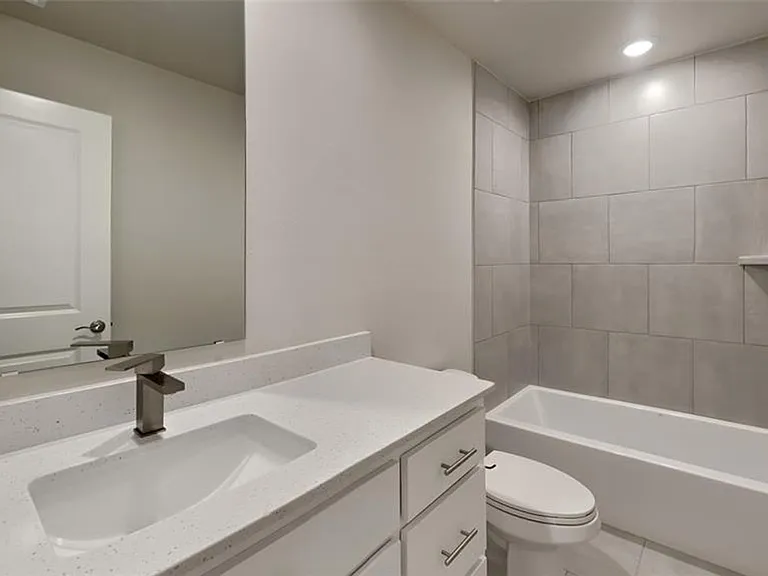12716 Elba Dr — Photo 13