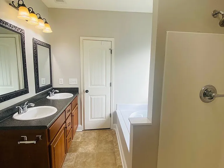 106 Gayla Ct — Photo 13
