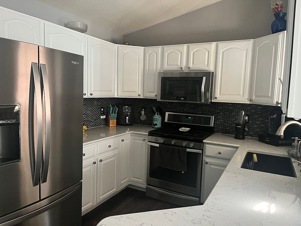 1st image of 385 61st Ave