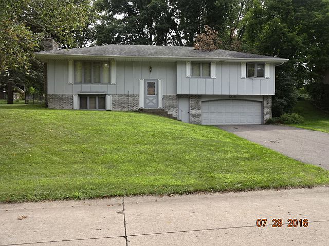 1st image of 1542 Trollhagen Dr NE