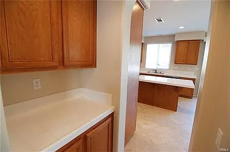 25118 Meridian Ct — Photo 12