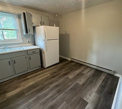 4th image of 171 Frana Clara St #6