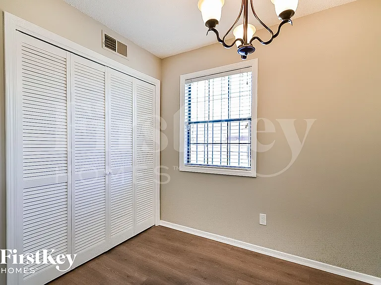 1152 Simmonsridge Dr — Photo 5