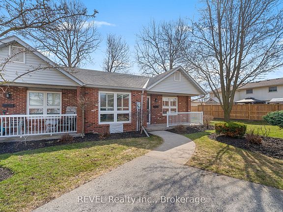 2nd image of 226 Vansickle Rd #10