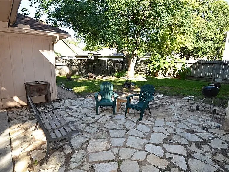 503 Lorie Ln — Photo 33