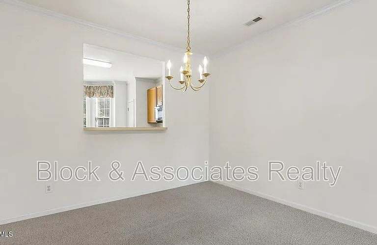 304 Nottinghill Walk — Photo 9