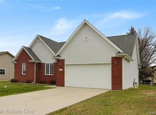 11102 Pheasant Run Dr, Clio, MI 48420