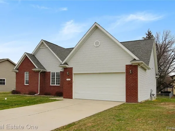 11102 Pheasant Run Dr, Clio, MI 48420