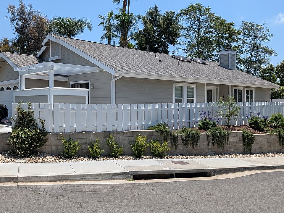 1st image of 1896 Palisades Dr