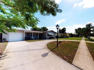 10933 Freedom Blvd, Seminole, FL 33772